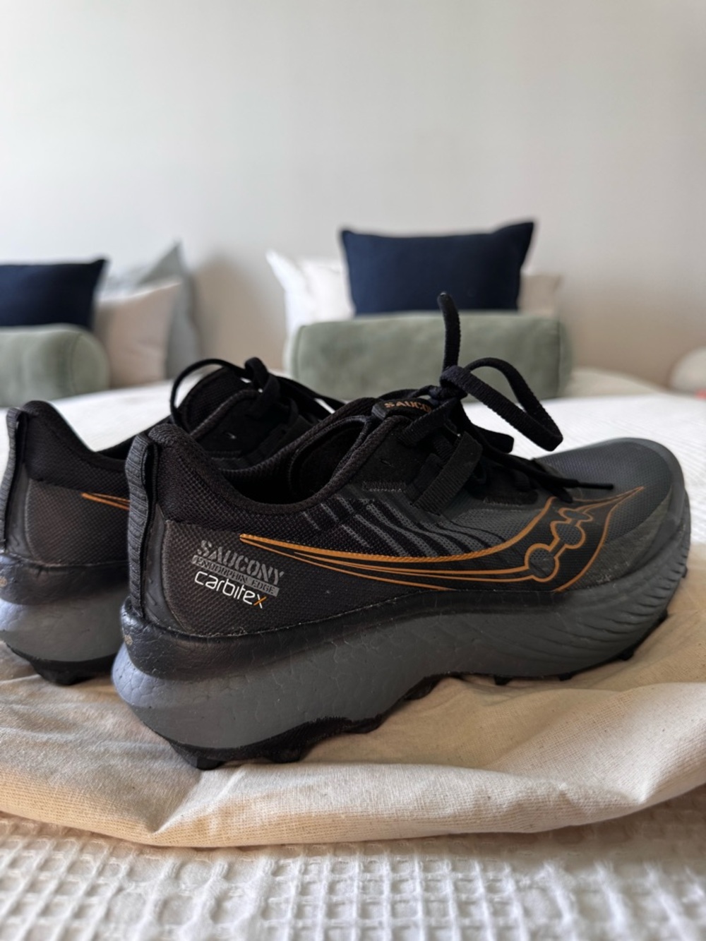 Saucony Endorphin Edge Trail Running Shoes Women’s 7 - Picture 3 of 7